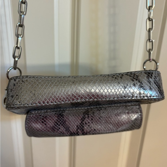 Tory Burch Crossbody Clutch Bag - Picture 5 of 10